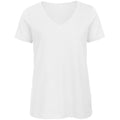Blanc - Front - B&C Favourite - T-Shirt en coton bio à  col V - Femme