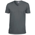 Gris foncé - Front - Gildan - T-shirt à manches courtes et col en V - Homme