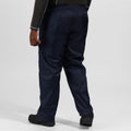 Bleu marine - Pack Shot - Regatta Pack It - Sur-pantalon imperméable - Homme
